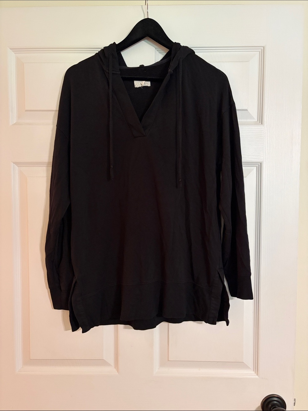 Lou & Grey Signaturesoft Split V-Neck Tunic Hoodie Black Small